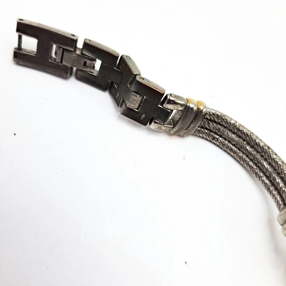 Vintage Lorus Ladies Watch Silver‎ Tone Band Round Face Elegant Dress Wristwatch